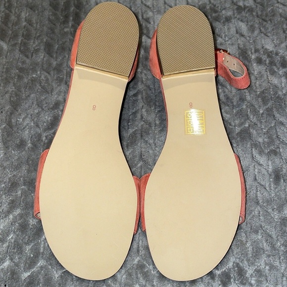 NWOT Patricia Green Horse Bit Sandals. Size 8. Pink/Coral Color.  Low Heel. - Picture 8 of 11